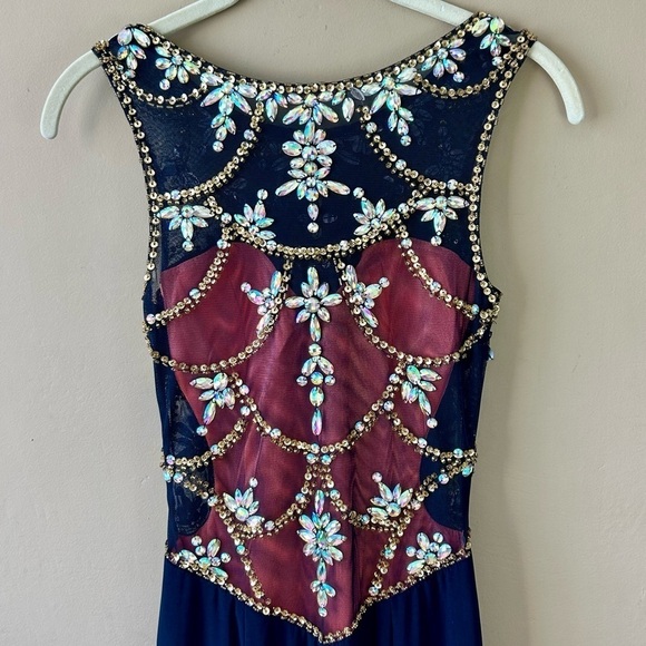 BETSY AND ADAM Illusion Low Back Prom Dress Crystal Beading Rhinestones Size 2 - Picture 9 of 13